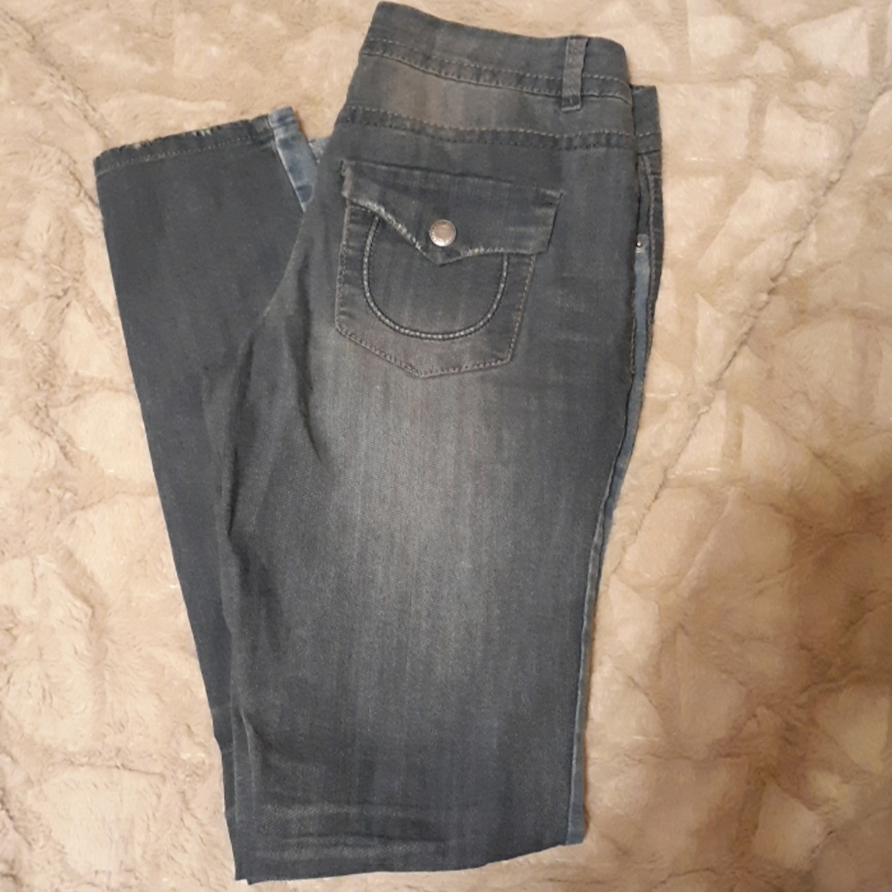 No boundaries & Mossimo...(jeans - Picture 4 of 5